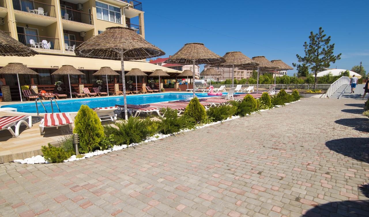 Kovcheg Hotel Zatoka Exterior photo